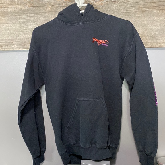 5SOS Meet You There Tour Merch Hoodie (2018) - Picture 2 of 10